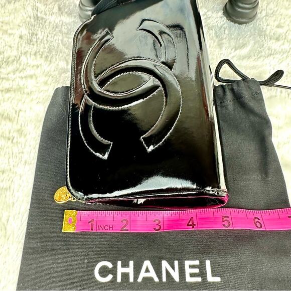 CHANEL Black Patent Leather Pouch Clutch Crossbody Bag with chain AUTHENTIC - Picture 15 of 16